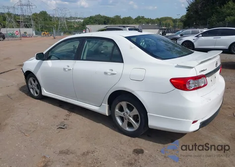 2011 Toyota Corolla S z USA, uszkodzony, nr VIN 2T1BU4EE0BC552860